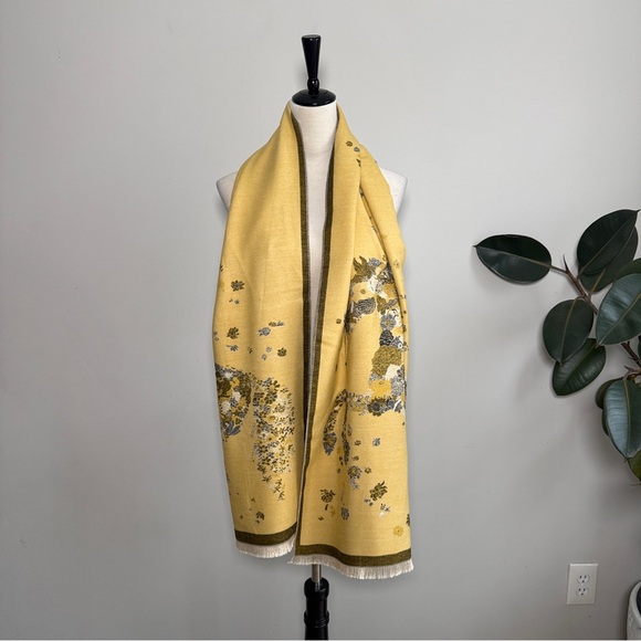 Horse Print Acrylic Scarf Long Fringe Shawl Versatile - Picture 6 of 8